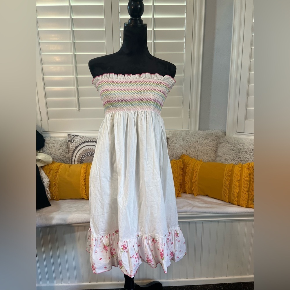 Vintage White straplessSmocked Top with Multicolor Embroidery - Picture 13 of 15